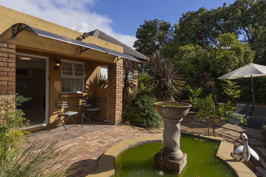 6 Bedroom Property for Sale in Roundhay Western Cape